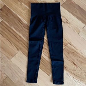 Soma Black 3/4 Legging. Size Small.